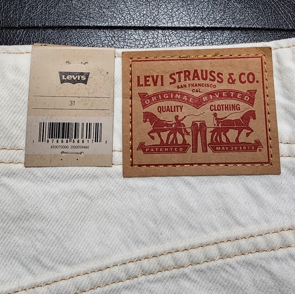 Levi's Women's High Waisted Mom Shorts Vintage-inspired Denim Size 31 Ecru Ethos - Picture 6 of 9